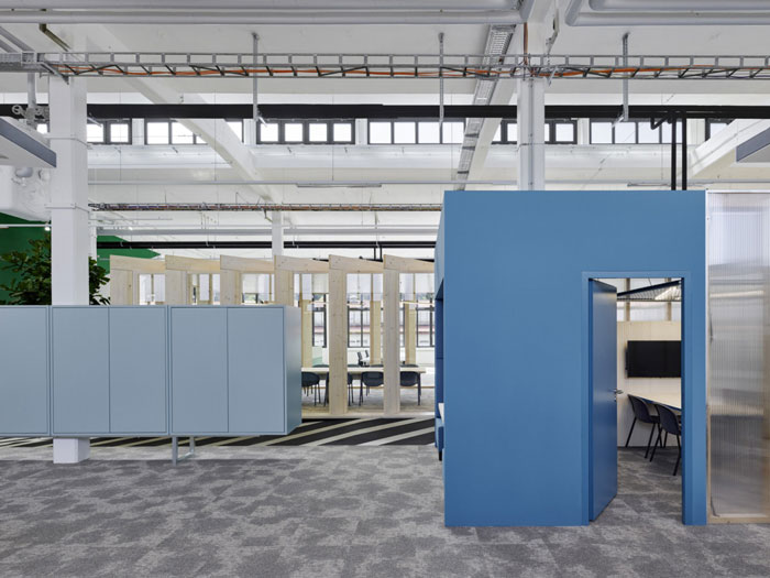 廠區(qū)辦公室過道裝修設計效果圖